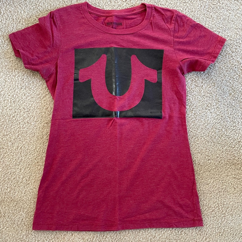 Women’s True Religion logo shirt
